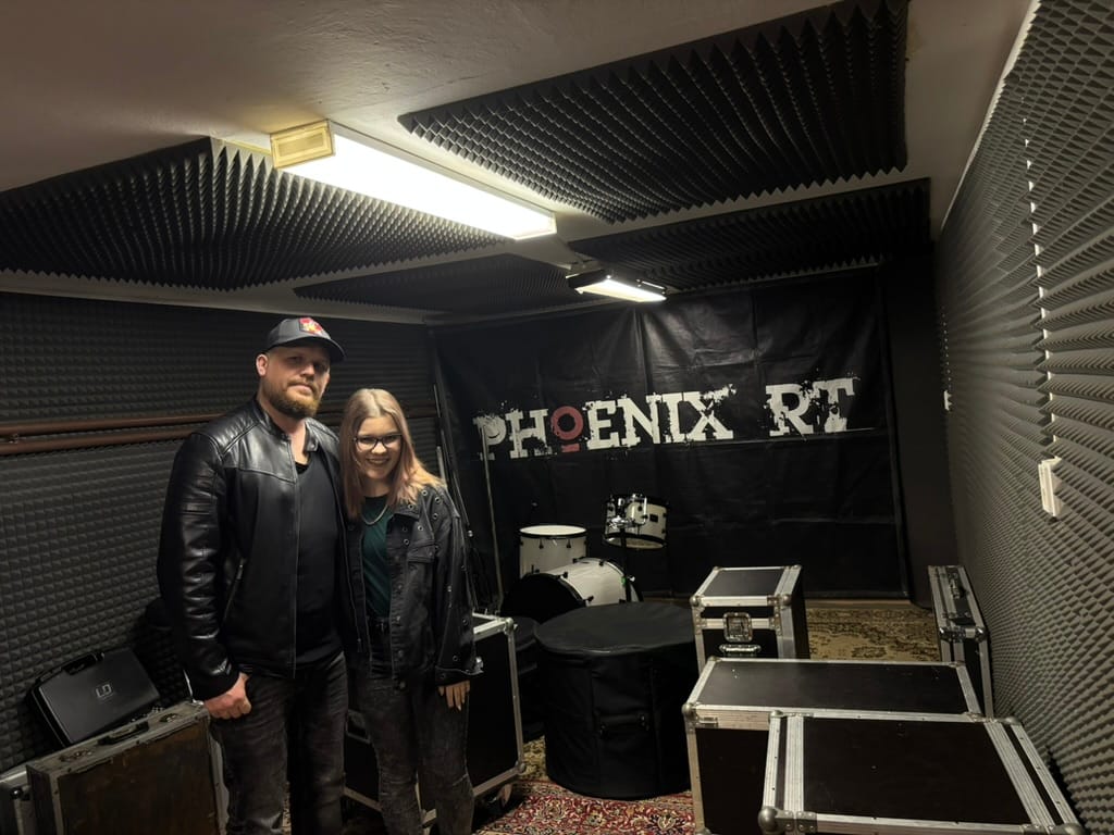 Videós interjú Puss Tamással, a Phoenix RT frontemberével